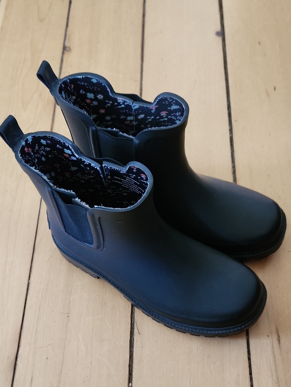 Lucky Brand Navy Chelsea Rain Boots with Floral Lining